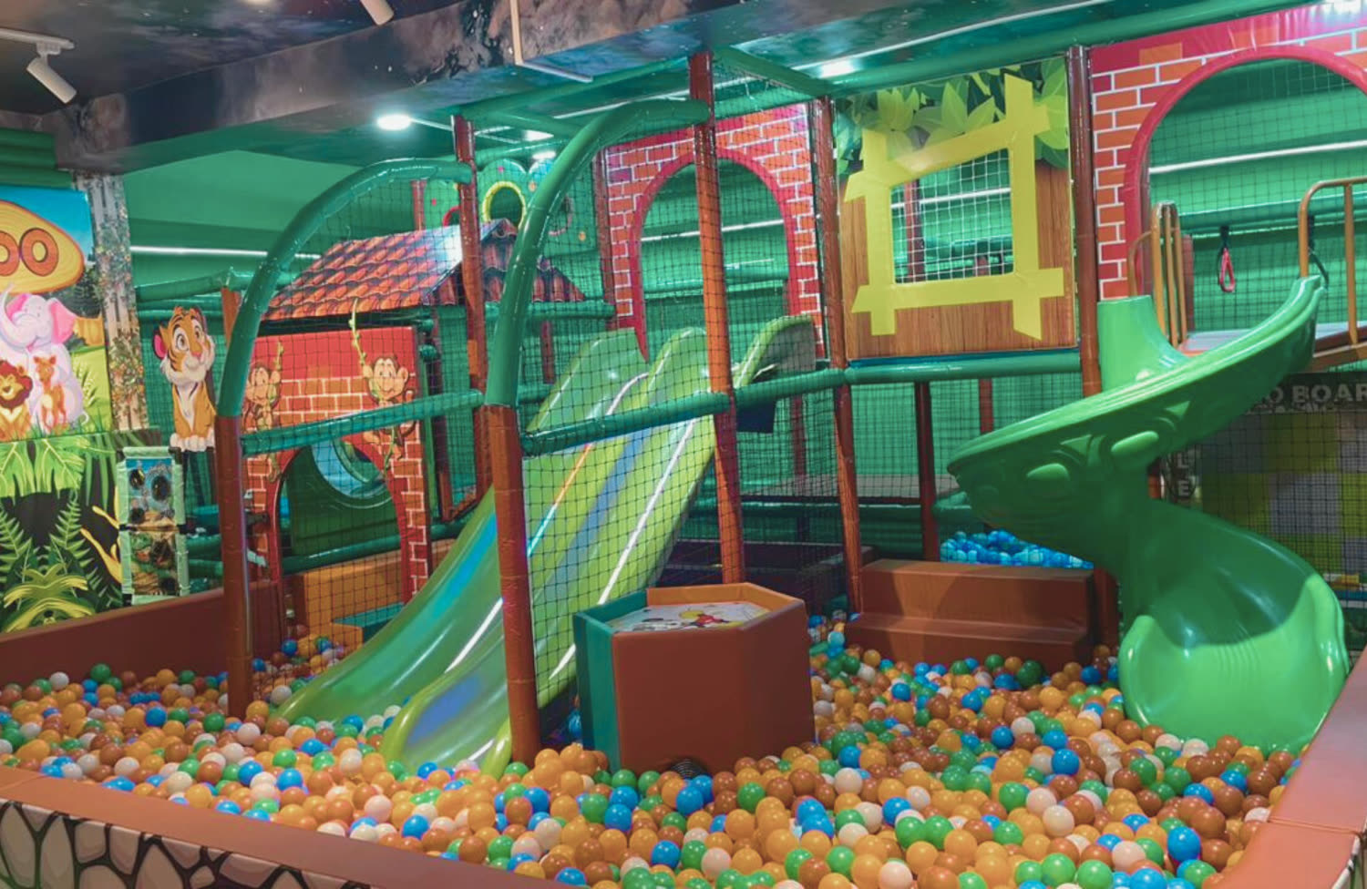 Slides and play structure at Wild Wonders indoor play area Mulund